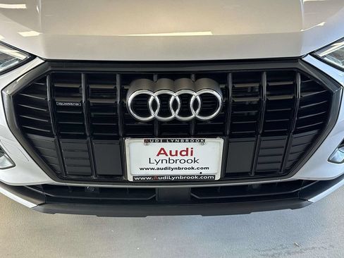 Used 2023 Audi Q3 2.0T Premium w/ Convenience Package AWD/4WD image 12