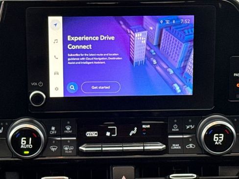 Used 2023 Toyota Highlander XLE image 13