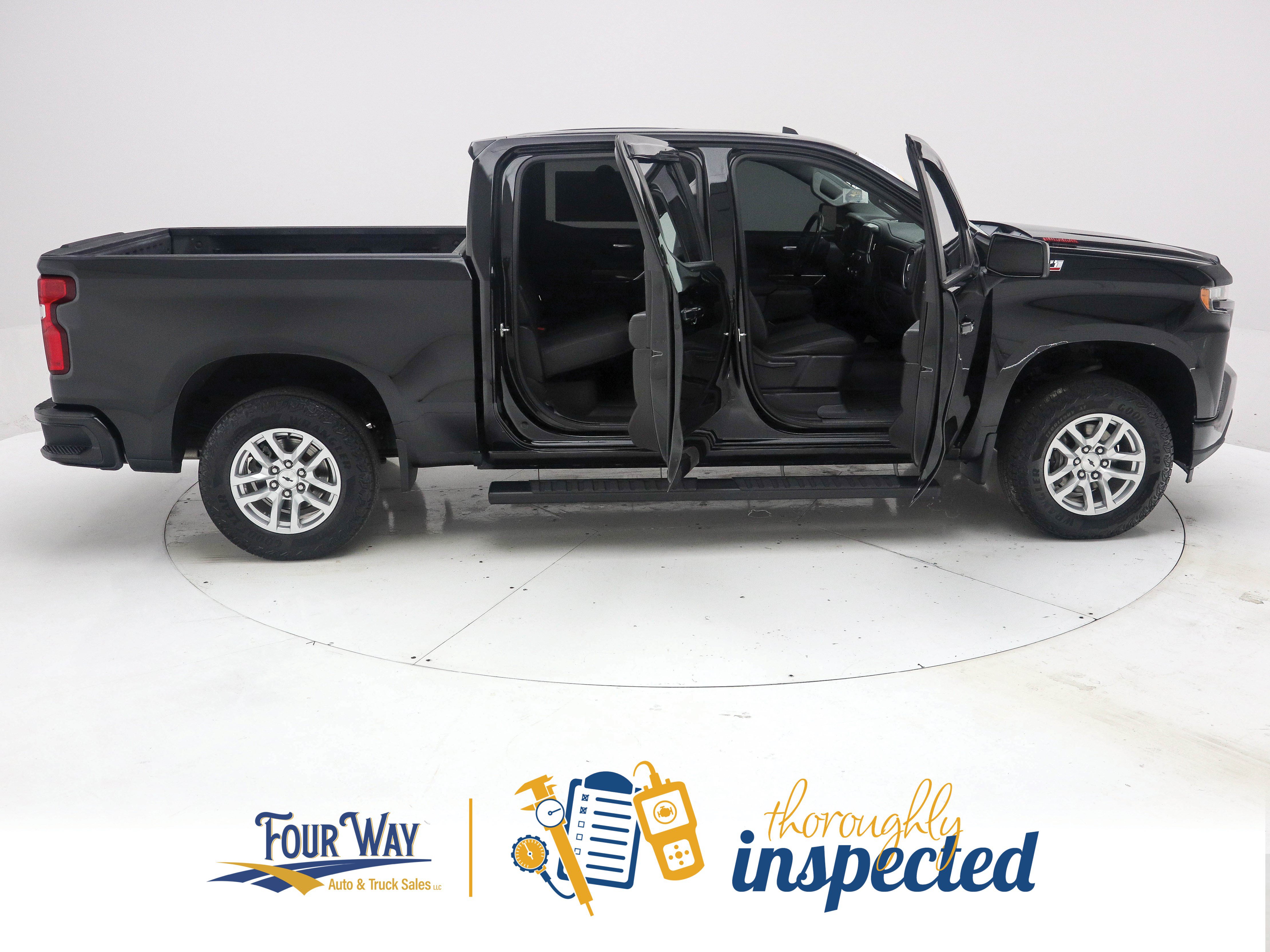 Used 2021 Chevrolet Silverado 1500 RST AWD/4WD image 3