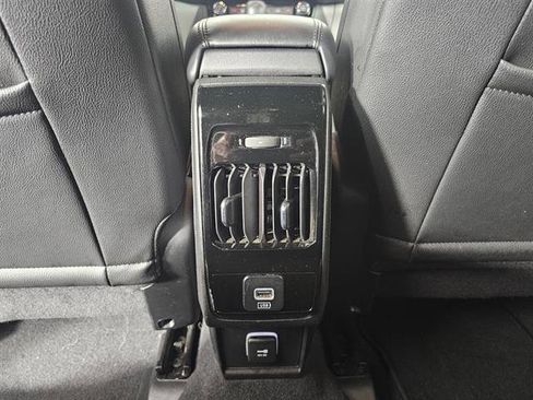 Used 2024 Jeep Compass Limited image 39