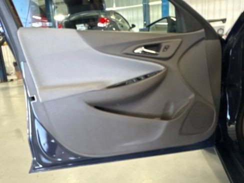 Used 2025 Chevrolet Malibu LT FWD image 13