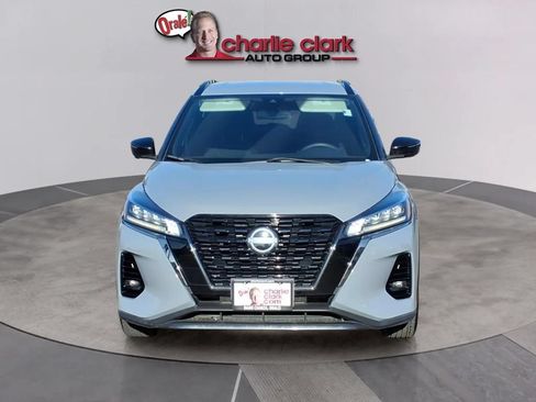 Used 2024 Nissan Kicks SR FWD image 8