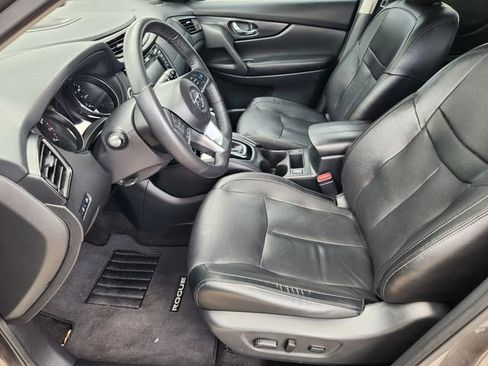 Used 2019 Nissan Rogue SL w/ Premium Package AWD/4WD image 13