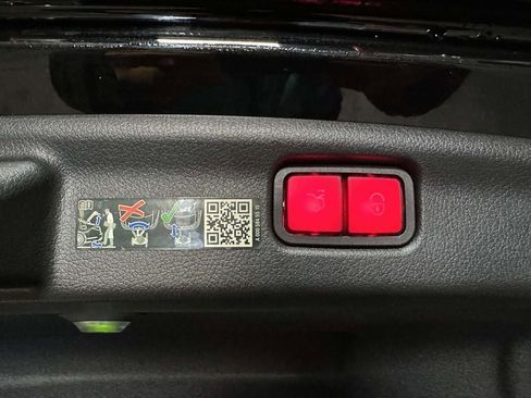 Used 2018 Dodge Durango SRT w/ SRT Interior Appearance Group image 14