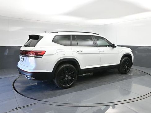 New 2026 Volkswagen Atlas SE image 15