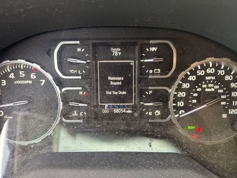 Used 2019 Toyota Tundra SR5 w/ Convenience Package image 9