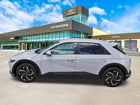 Certified 2024 Hyundai Ioniq 5 SEL AWD/4WD image 9