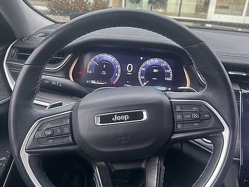 Used 2021 Jeep Grand Cherokee L Limited AWD/4WD image 13