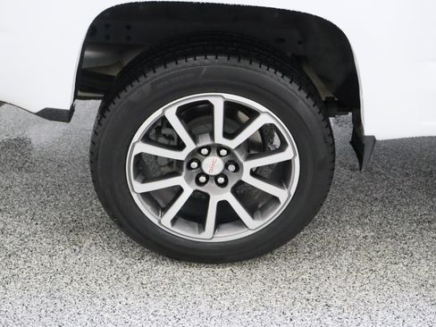 Used 2022 GMC Canyon Denali RWD image 6