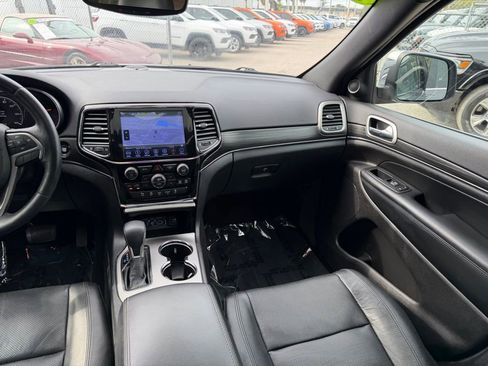 Used 2019 Jeep Grand Cherokee Limited w/ Luxury Group II image 37