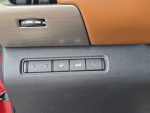 Certified 2022 Nissan Pathfinder Platinum w/ Lighting Package (N93) FWD image 30