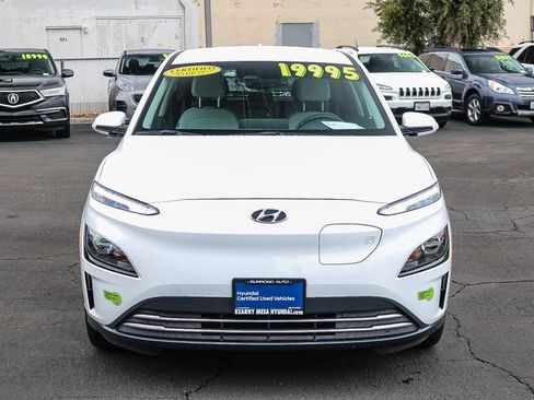 Certified 2023 Hyundai Kona SE image 2