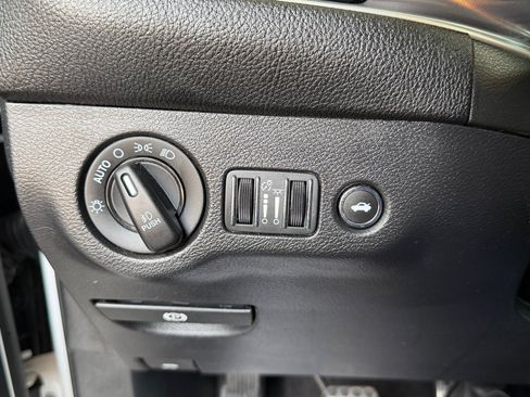 Used 2020 Dodge Challenger R/T Scat Pack RWD image 18
