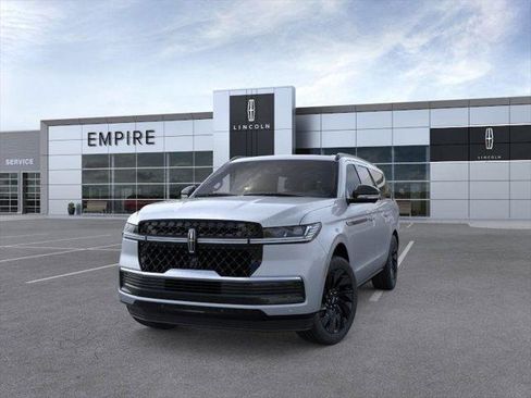 New 2025 Lincoln Navigator L Reserve w/ Jet Appearance Package image 2