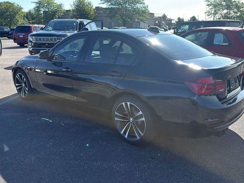 Used 2018 BMW 330i xDrive Sedan w/ Convenience Package AWD/4WD image 4