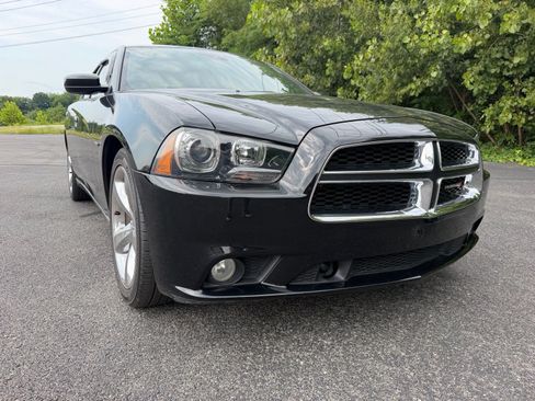 Used 2012 Dodge Charger R/T RWD image 4