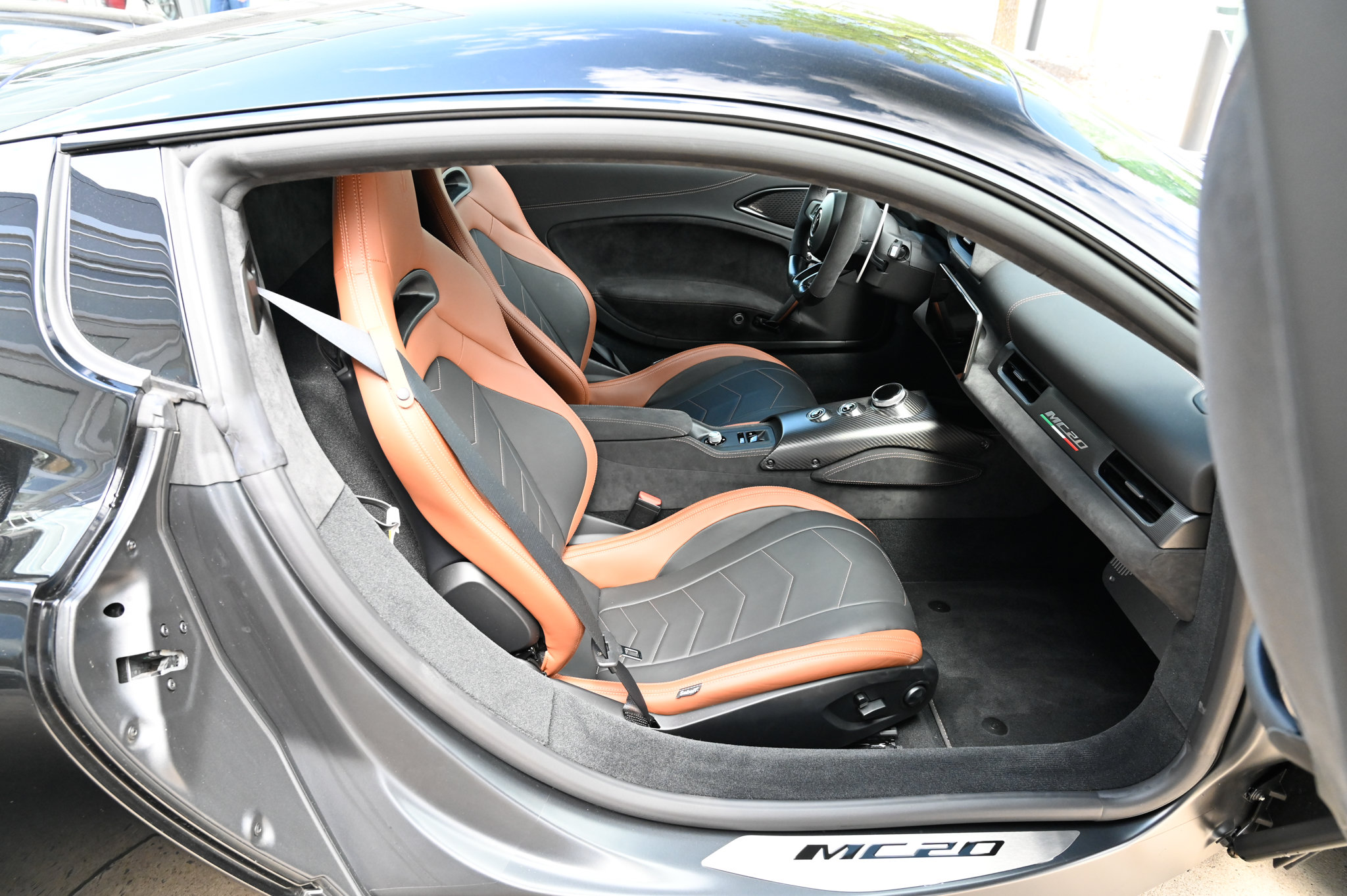 Used 2023 Maserati MC20 Coupe RWD image 43
