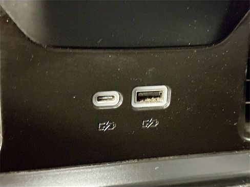 Used 2023 Chevrolet Silverado 1500 LT Trail Boss w/ Convenience Package II image 28