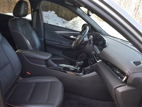 Used 2024 Buick Envista Avenir image 15