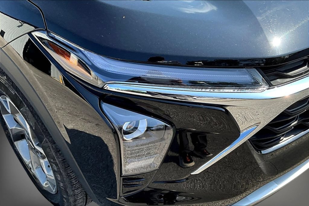 Used 2025 Chevrolet Trax LT FWD image 27