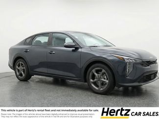 Used 2025 Kia K4 LXS video 1