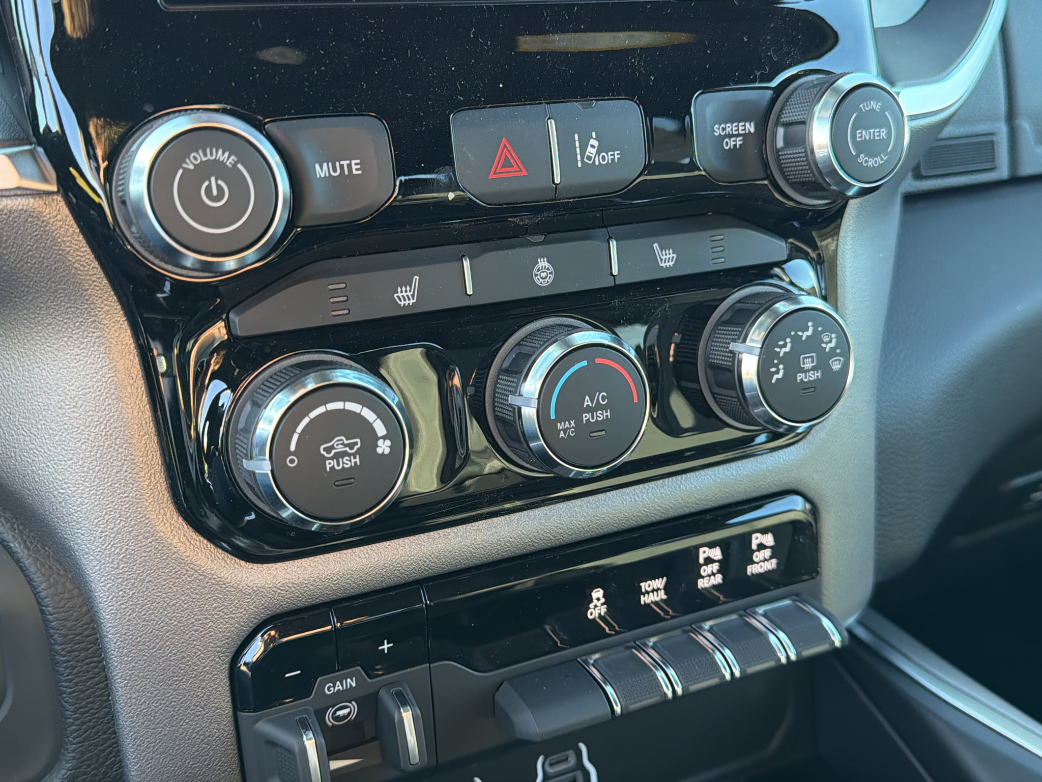 New 2027 RAM 2500 Big Horn AWD/4WD image 21