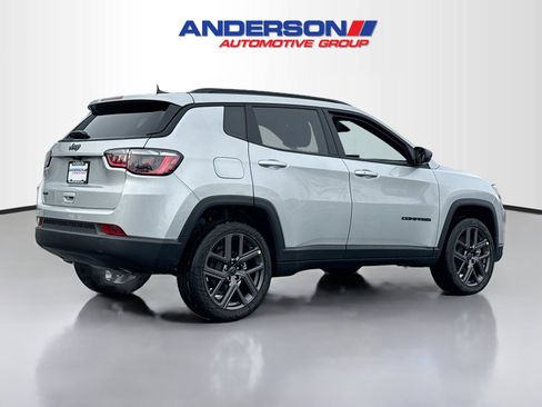 New 2026 Jeep Compass Latitude image 2