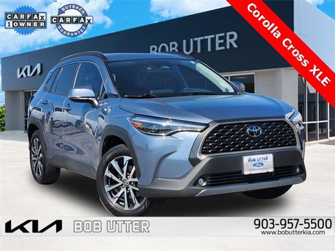 Used 2023 Toyota Corolla Cross XLE image 1
