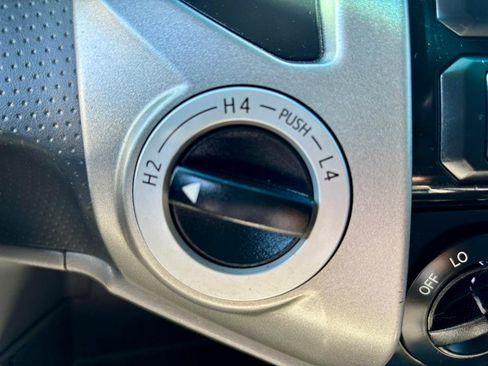 Used 2012 Toyota Tacoma 4x4 Double Cab image 24