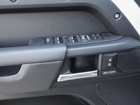 New 2026 Land Rover Defender 130 X-Dynamic SE AWD/4WD image 30