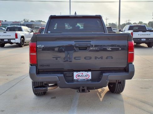 Certified 2025 Toyota Tacoma SR5 AWD/4WD image 7