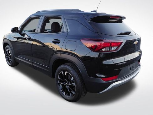 Certified 2023 Chevrolet TrailBlazer LT w/ Convenience Package FWD image 5