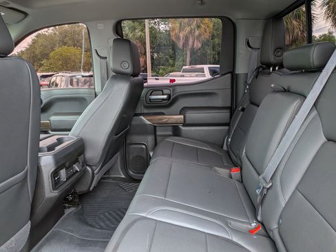 Used 2021 Chevrolet Silverado 1500 LT Trail Boss w/ Convenience Package II AWD/4WD image 14