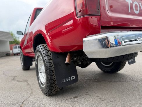 Used 1993 Toyota Pickup Deluxe AWD/4WD image 89