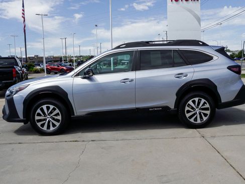 Used 2023 Subaru Outback Premium w/ Popular Package #1 AWD/4WD image 5