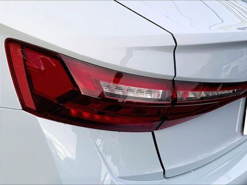 Certified 2025 Volkswagen Jetta SE FWD image 28