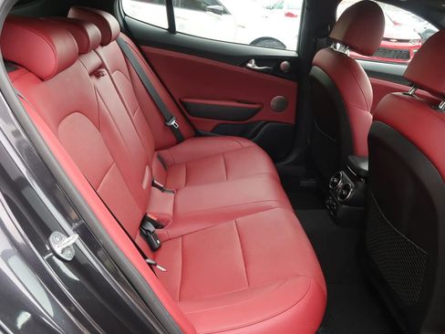 Used 2020 Kia Stinger GT-Line w/ Sun & Sound Package RWD image 19