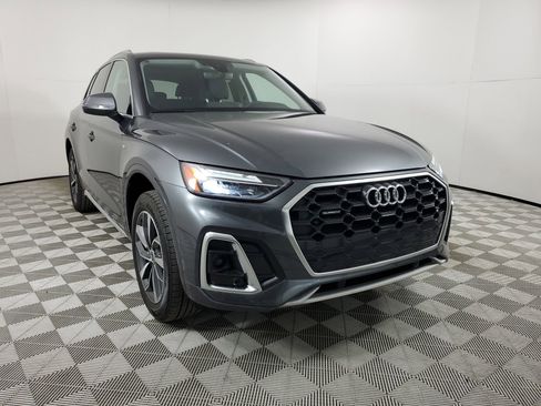Certified 2023 Audi Q5 2.0T Premium w/ Convenience Package image 2