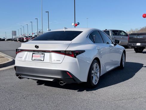 Used 2022 Lexus IS 300 image 6
