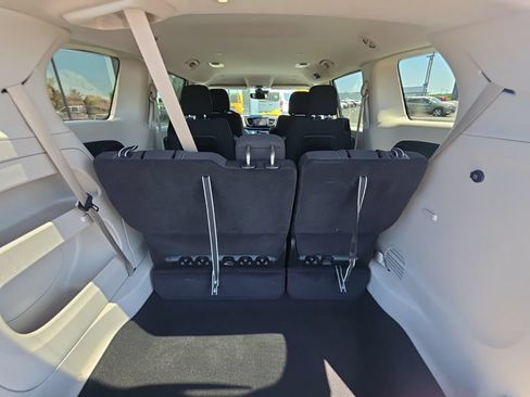 Used 2023 Chrysler Voyager LX FWD image 13