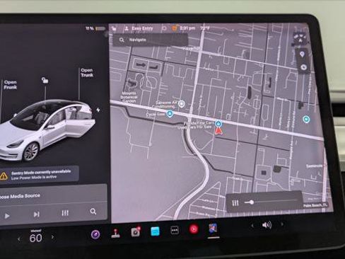Used 2019 Tesla Model 3 Long Range image 25