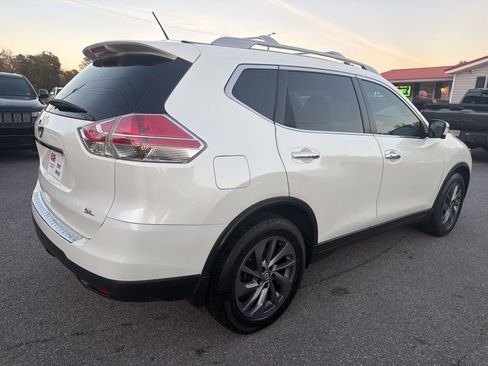 Used 2016 Nissan Rogue SL w/ SL Premium Package image 4