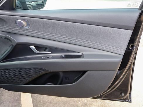New 2026 Hyundai Elantra Limited image 12