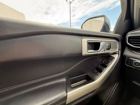 Used 2021 Ford Explorer Limited RWD image 12