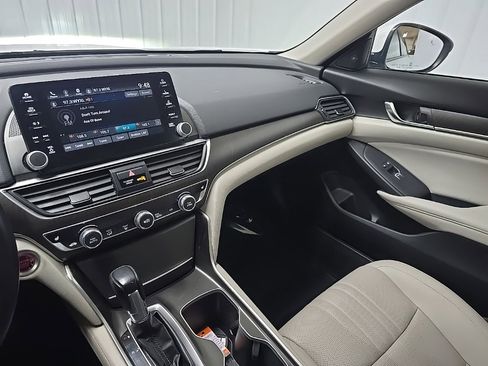 Used 2018 Honda Accord EX-L image 26