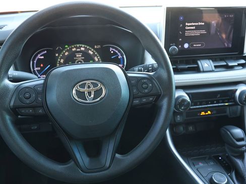 Used 2024 Toyota RAV4 XLE w/ Convenience Package image 17