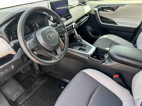 Used 2023 Toyota RAV4 XLE image 12