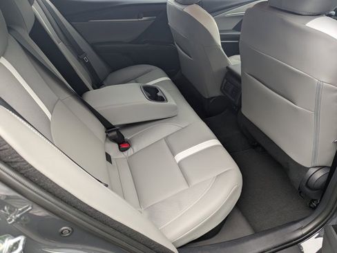 Used 2025 Toyota Camry SE image 14