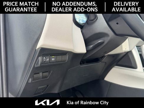 Used 2025 Toyota Corolla Cross L FWD image 12