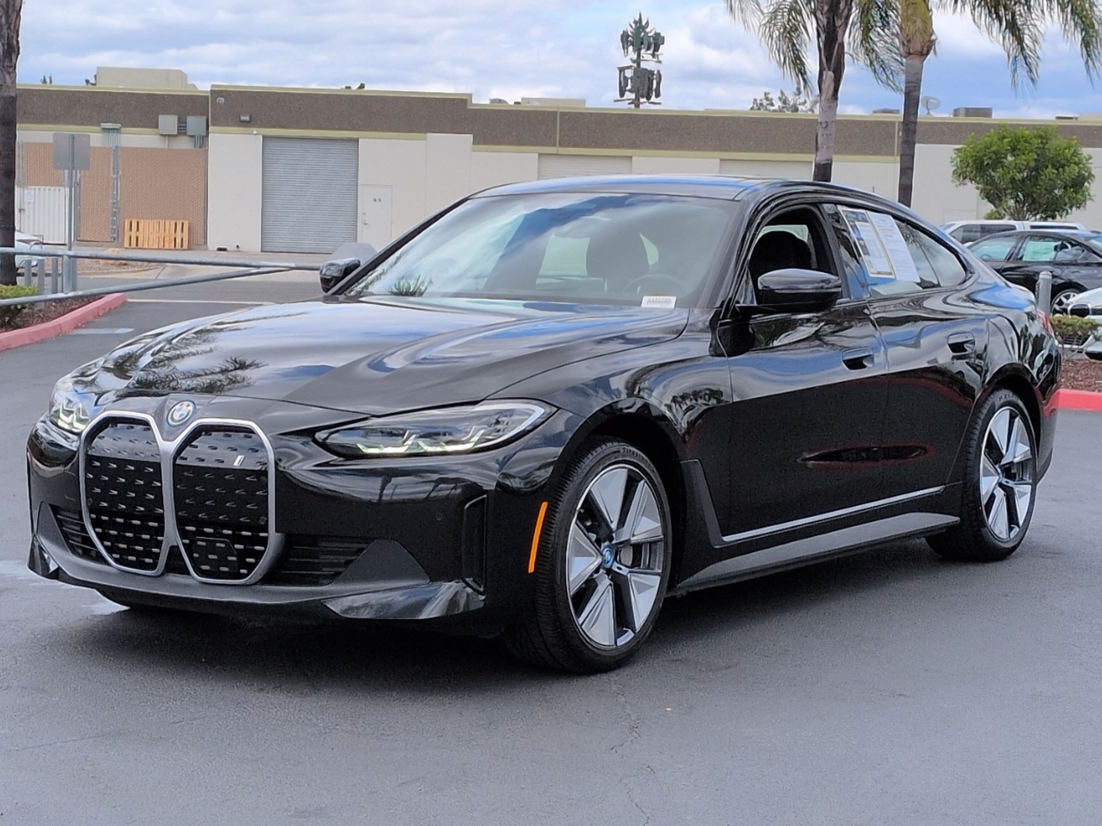 Used 2023 BMW i4 eDrive35 RWD image 5